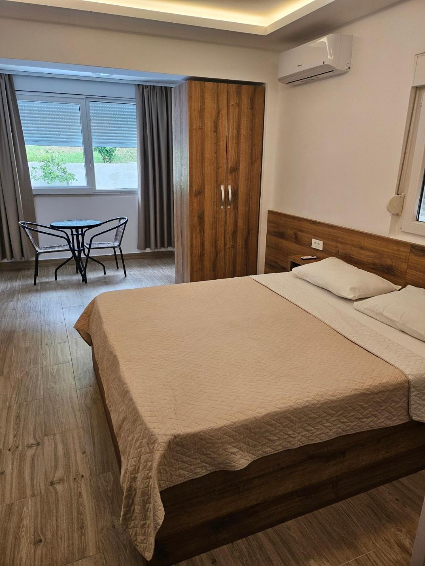 Grejm Family Apartments Petrovac Екстер'єр фото