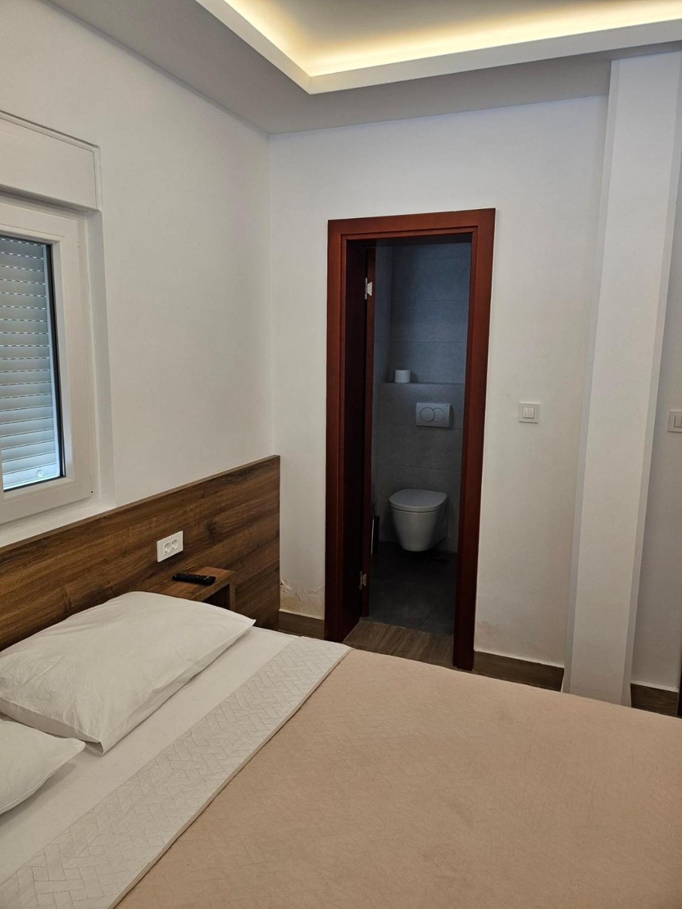 Grejm Family Apartments Petrovac Екстер'єр фото