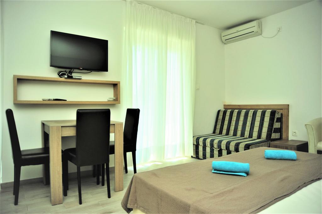Grejm Family Apartments Petrovac Екстер'єр фото