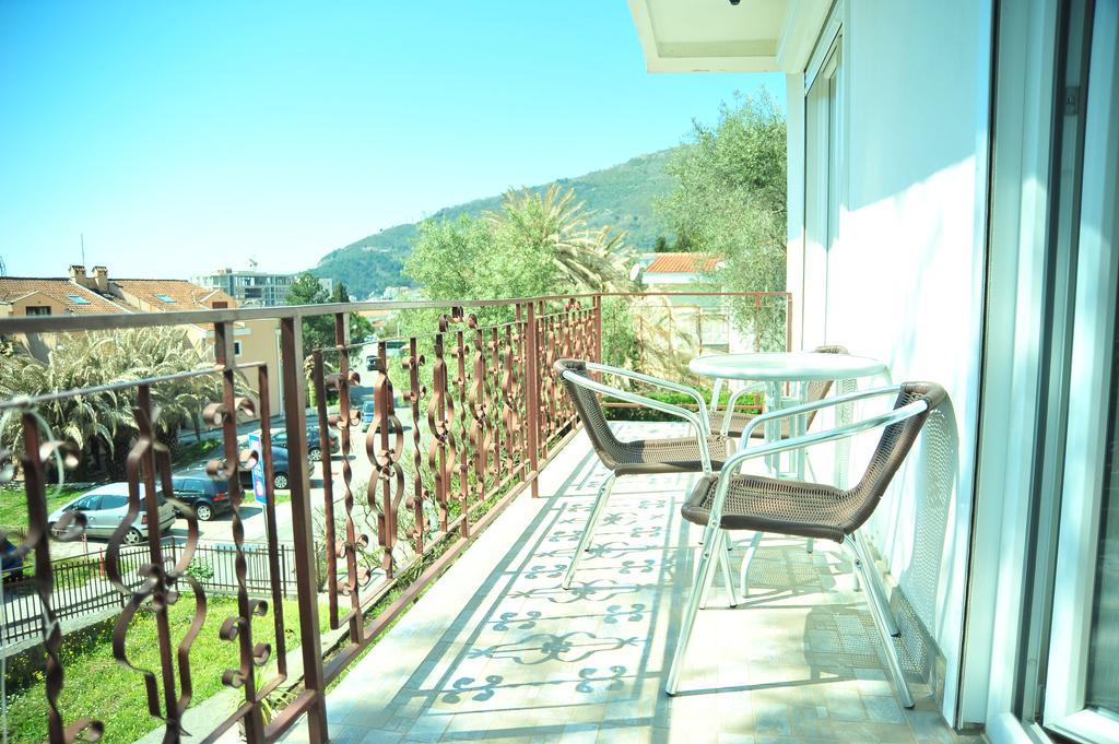 Grejm Family Apartments Petrovac Екстер'єр фото