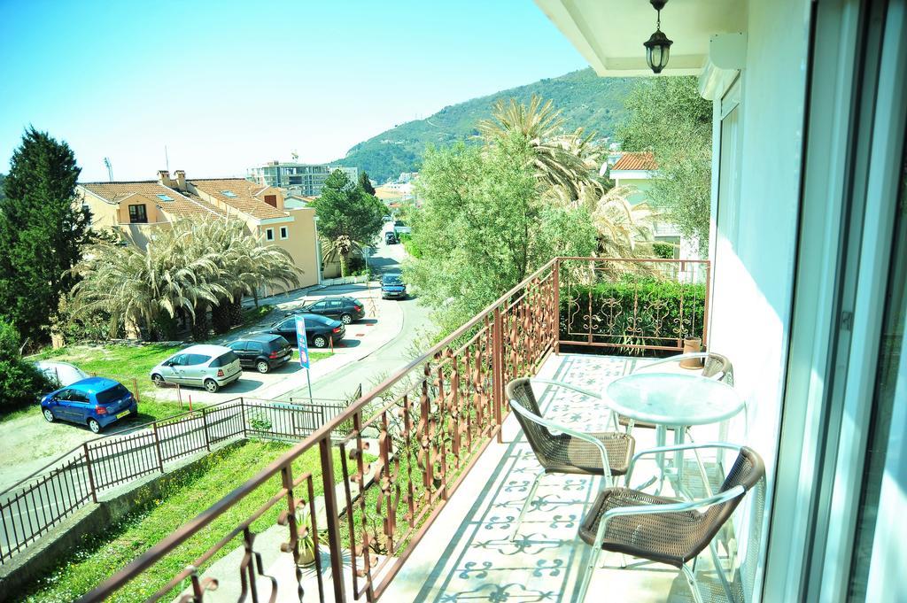 Grejm Family Apartments Petrovac Екстер'єр фото